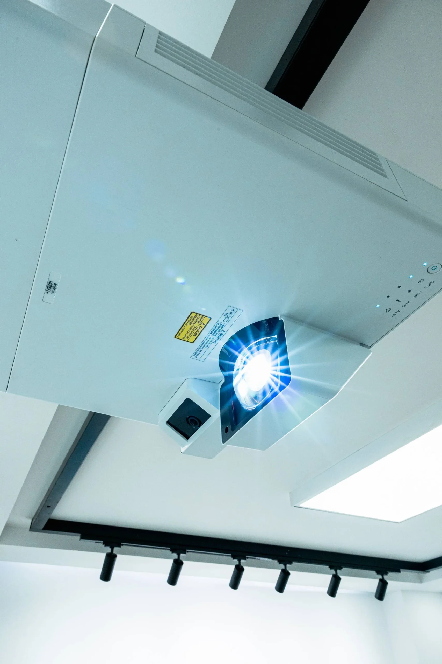 Mejora tus presentaciones con tecnología profesional